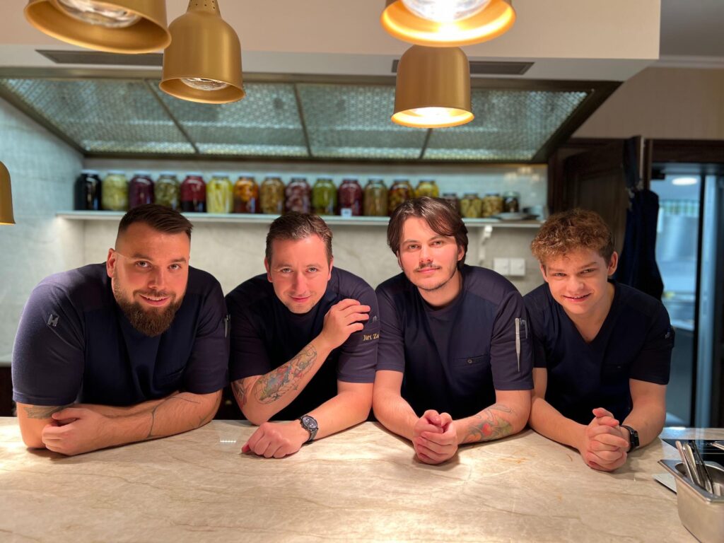 Team ARTE Restaurant